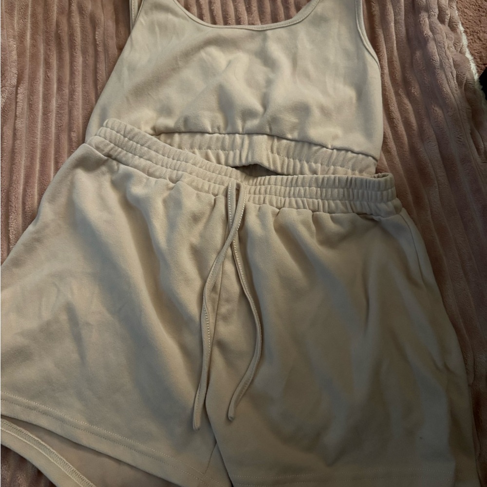 🛑SOLD!🛑BRAND NEW! 💖Women’s Two Piece Shorts Set- - Picture 4 of 5